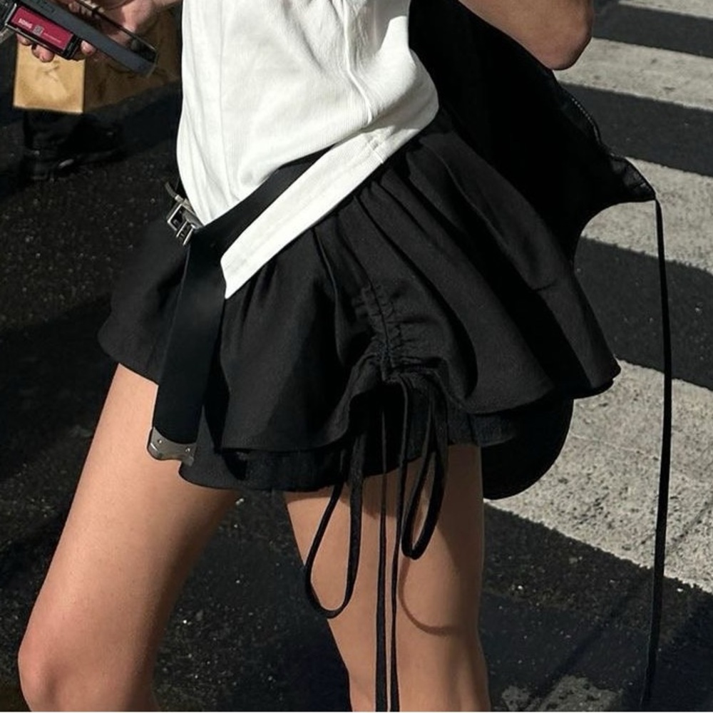 WARDEN EDGE Black Pleated Mini Skirt